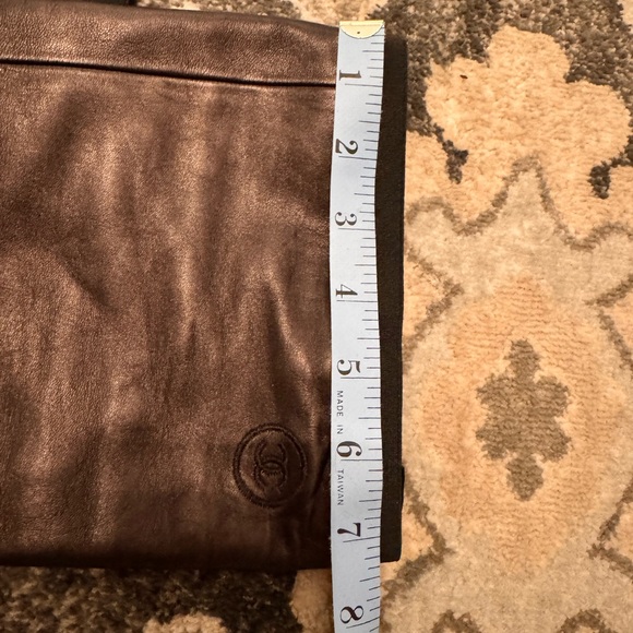 Gorgeous Chanel thigh high boots - Picture 6 of 8